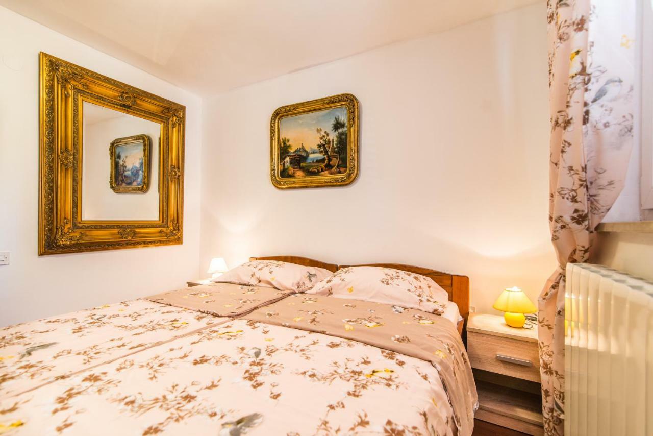 Apartmani Marina Пореч Екстер'єр фото
